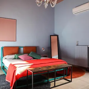 Apartament The Colors House, Bari